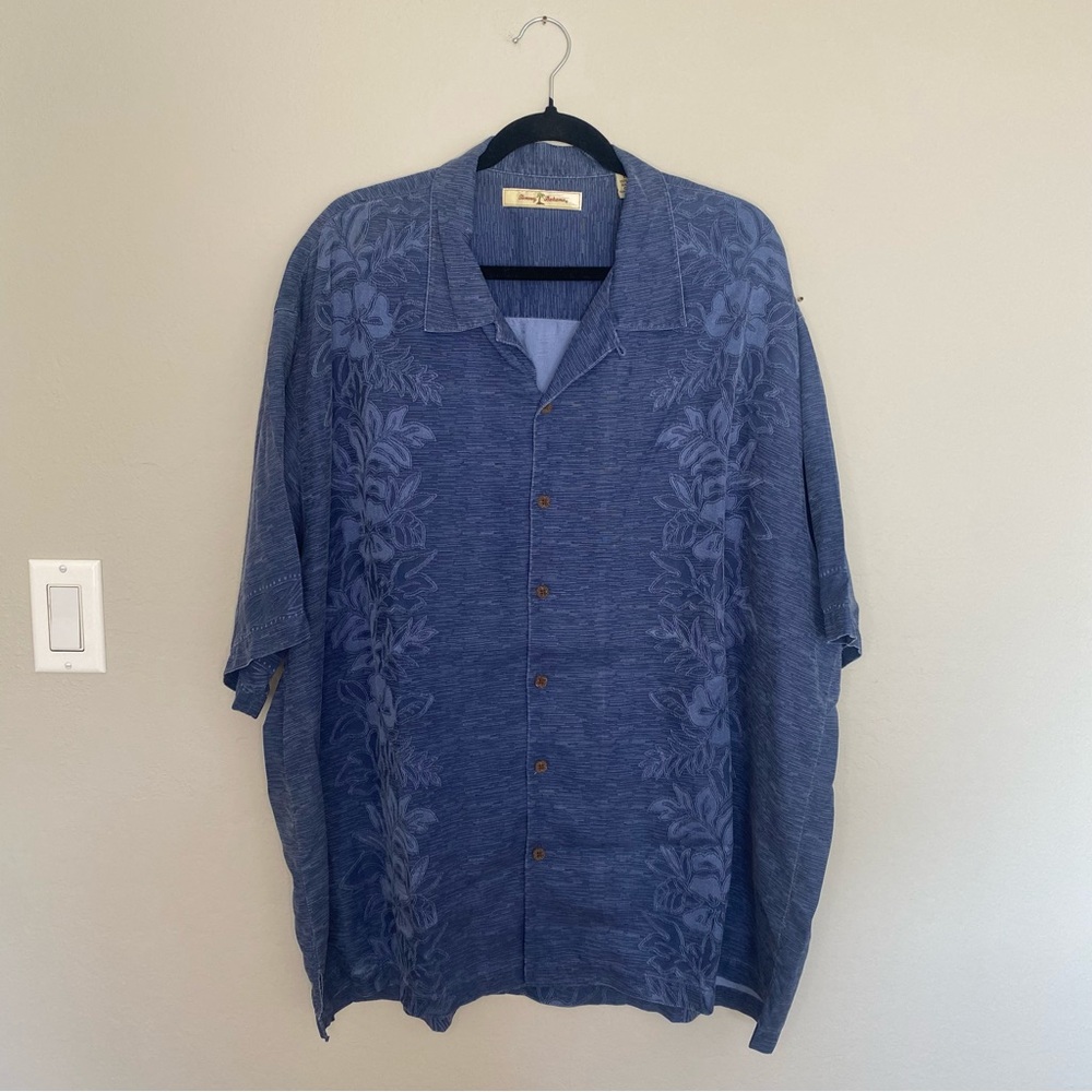 Tommy Bahama blue floral button up shirt with wooden buttons